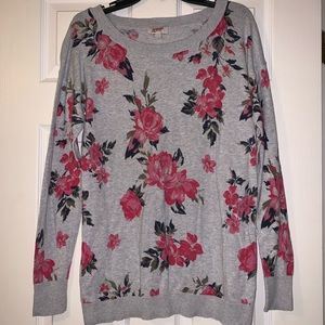 Arizona Jeans Gray Floral Sweater